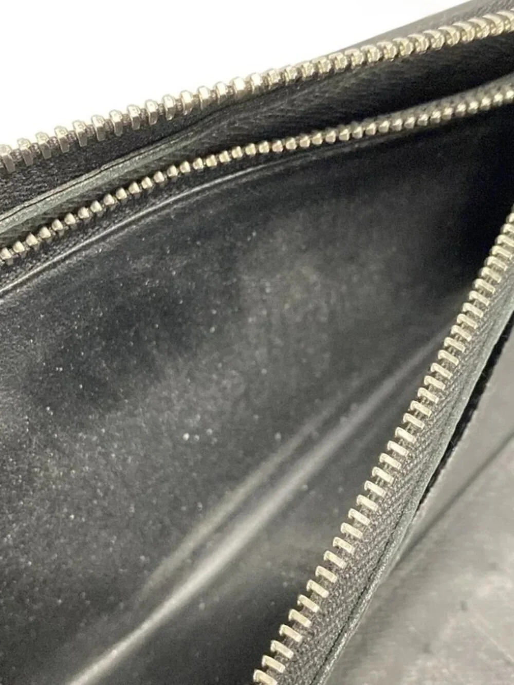 LOUIS VUITTON Zippy Wallet Vertical M32822 Ardoise Taiga Unclear Long Wallet
